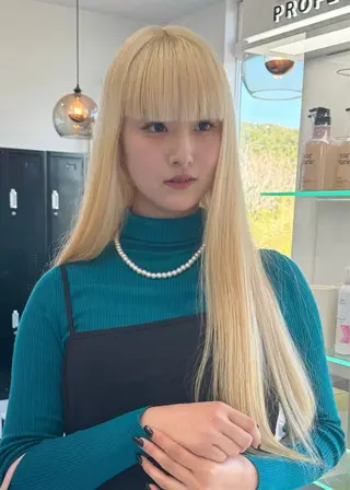 ロング カラー マイ/カットモデル /暖色カラーのヘアスタイル