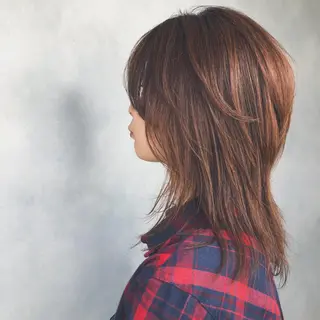 セミロング カラー ORIKA 美容室のヘアスタイル