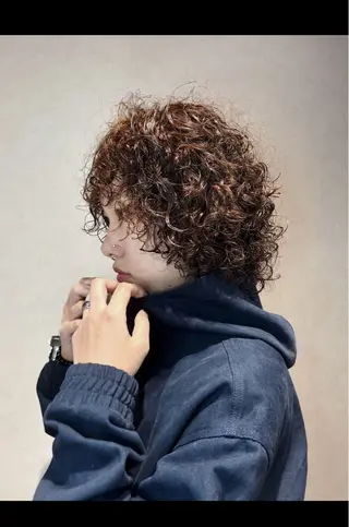 セミロング パーマ メンズヘア個性派 ネイル/コトミ🐸のネイルデザイン