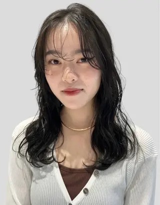 ロング 綾香 /透明感カラーのヘアスタイル