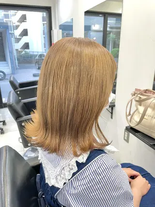 ミディアム カラー 横山 奈央のヘアスタイル