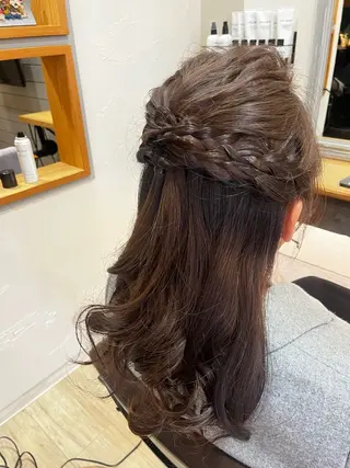 ミディアム ハラちゃんカット✂︎ 透明感🩵ケアカラーのヘアスタイル