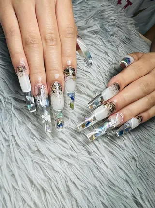 ネイル シェヌネイル JURAのネイルデザイン