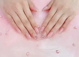 ネイル 𝑅𝐴𝑁𝑂𝑁 𝐴𝑌𝐴𝐾𝐴のネイルデザイン