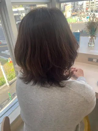 ミディアム パーマ NaVIユウジ ブリーチカラーのヘアスタイル