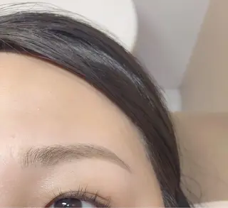 アイブロウ Lily joie所属・水野 ひなたのマツエク・マツパデザイン