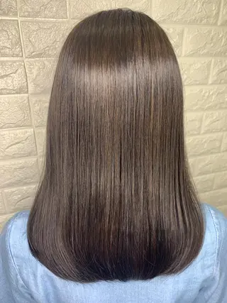 セミロング カラー LAS 代表 ナガカワ コウヘイのヘアスタイル