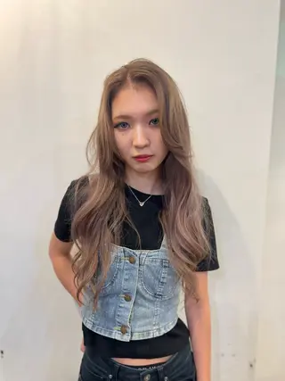 ロング カラー Liere Muuのヘアスタイル