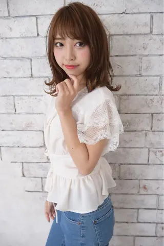 セミロング KAMIGAMI所属・KAMIGAMI SAKAEのヘアスタイル