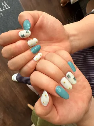 ネイル Cherie🫧 🌿NAOMIのネイルデザイン