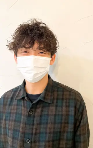 ショート パーマ メンズ 樋野 亮のヘアスタイル