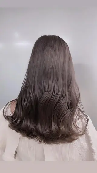 カラー ヘアアレンジ ベージュグレージュ 💕しゅーじ💕のヘアスタイル