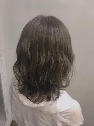 ミディアム カラー ヘアアレンジ 🕊鈴木李歩🤍 ボブ/似合わせカットのヘアスタイル