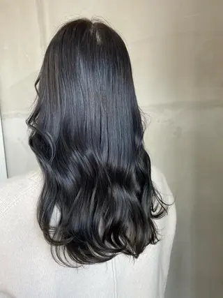 カラー 益 佑夏のヘアスタイル