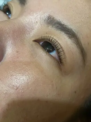 マツエク・マツパ Cure所属・三澤 朱里の眉毛・アイブロウイメージ