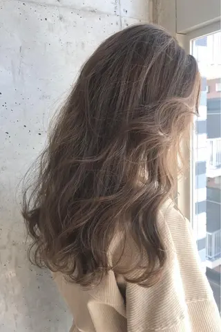 ロング カラー ヘアアレンジ ネイル マツエク・マツパ NUU所属・滝島 真帆のヘアスタイル