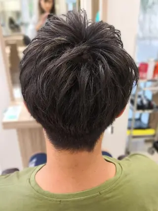 ショート メンズ カラー 🩶ハイライトカラー 🩶ASH西葛西鈴木のヘアスタイル