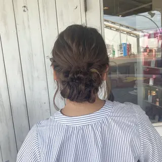 ヘアアレンジ MOLLASALON 浅香山店所属・ツジ モモカのヘアスタイル