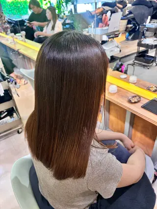 ミディアム Kazuha /透明感カラーのヘアスタイル