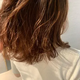 カラー pu+on. nailworks所属・fuyumi / ニュアンスネイルのネイルデザイン