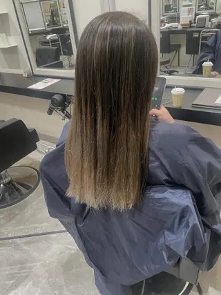 ロング カラー MOURI CHISATOのヘアスタイル