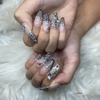 セミロング HANA まいさのネイルデザイン