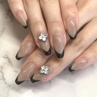 ネイル salon iris 🦋北広島市大曲のネイルデザイン