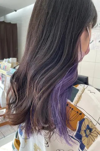 セミロング カラー 平良 那生のヘアスタイル