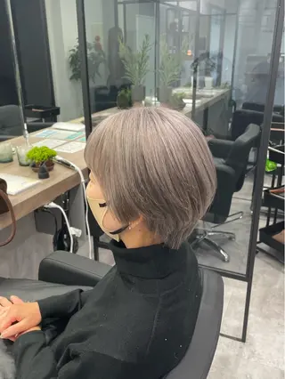 ショート カラー Nail &Beauty by UNO伊勢原所属・COCO .のヘアスタイル