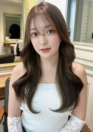 ロング カラー 及川 咲花のヘアスタイル