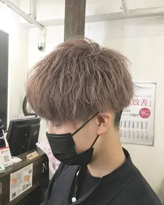 ショート カラー ヘアアレンジ 🧶ブリーチカラー TERU🧶のヘアスタイル