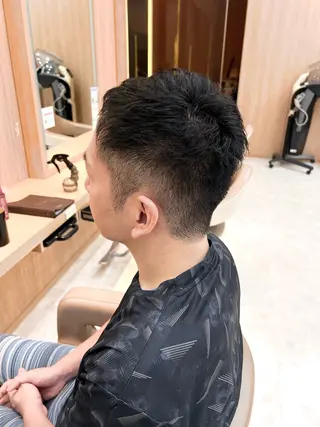 ショート UNIX モモハのヘアスタイル