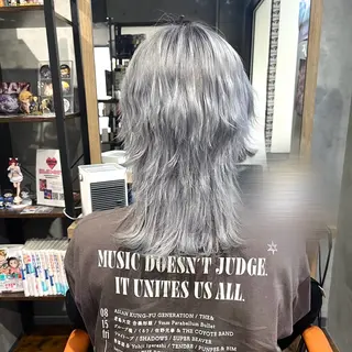 セミロング カラー ヲタクに美容室は難しい。～アニメ、アイドル、サブカルを愛するヲタサロンだった件～所属・ヲタ件。/カラー🌷 ヨナのヘアスタイル