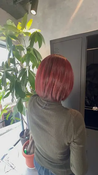 ミディアム motoトップカラー リスト/ブリーチカラのヘアスタイル