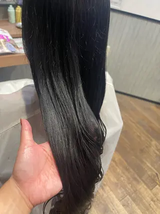 ロング カラー 半田 知穂のヘアスタイル