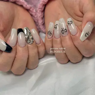 ネイル BONHEUR Annaのネイルデザイン