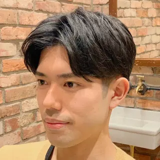 ミディアム 杉本 和大のヘアスタイル