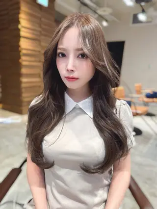 ロング 福間克徳/顔まわり /レイヤーカットのヘアスタイル