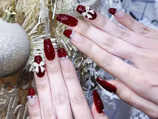 ネイル Nailsalon Vi+ももか🩷のネイルデザイン