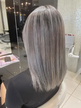 ミディアム カラー 女性リピ90%🍨 🩷佐藤みずきのヘアスタイル