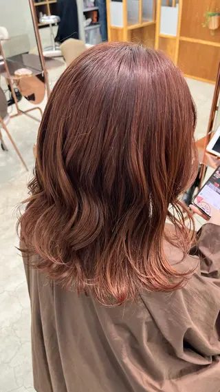 ミディアム カラー nalu.所属・前山 七海のヘアスタイル