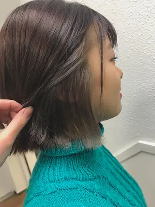 ショート カラー にった みずきのヘアスタイル