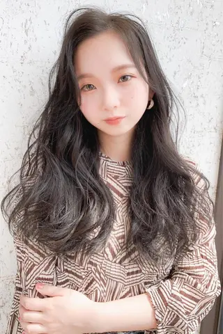 ロング タニモト ミユキのヘアスタイル