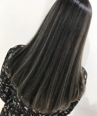 ロング 銀座/レイヤー /髪質改善/韓国ヘアのヘアスタイル