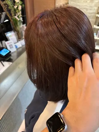 ミディアム 傷めない白髪ぼかし/ ワタナベユウマのヘアスタイル