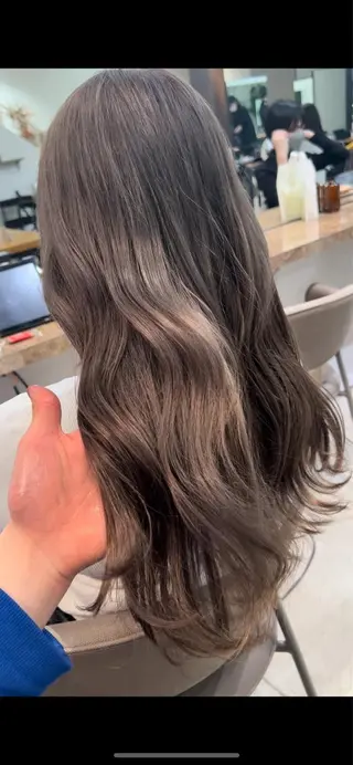 セミロング カラー 【限定価格✨ ✂️】岩田真宏のヘアスタイル