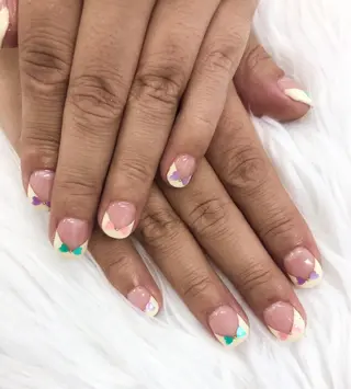 ネイル MADIA藤沢所属・MADIA MEGUのネイルデザイン