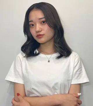 ミディアム 韓国風レイヤーカット グレージュ/大希のヘアスタイル