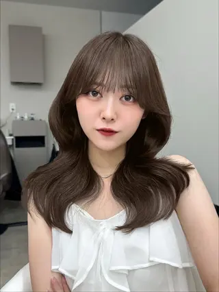 ミディアム Aura所属・丸山 心 / 艶カラーのヘアスタイル