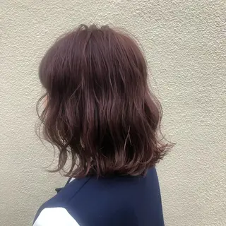 ミディアム カラー 古屋 花織のヘアスタイル